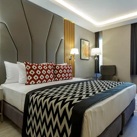 Отель Ramada Encore By Wyndham Sisli 4*