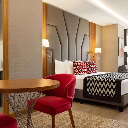 Hotel Ramada Encore By Wyndham Sisli