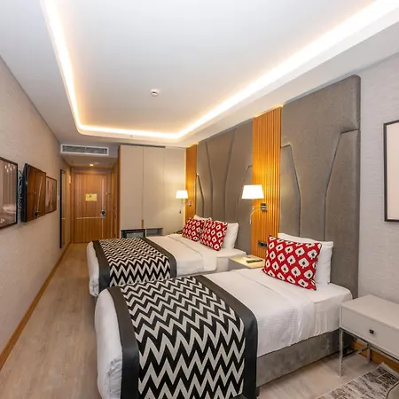 Ramada Encore By Wyndham Sisli Отель