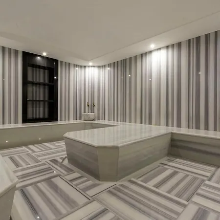 Отель Ramada Encore By Wyndham Sisli Стамбул