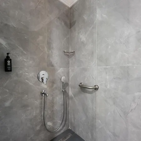 Ramada Encore By Wyndham Sisli Отель