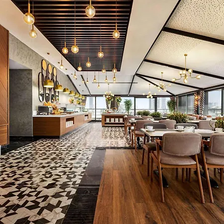 Ramada Encore By Wyndham Sisli Стамбул