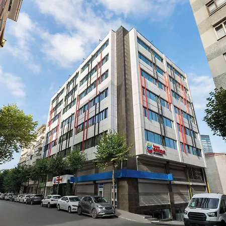 Hotel Ramada Encore By Wyndham Sisli 4*