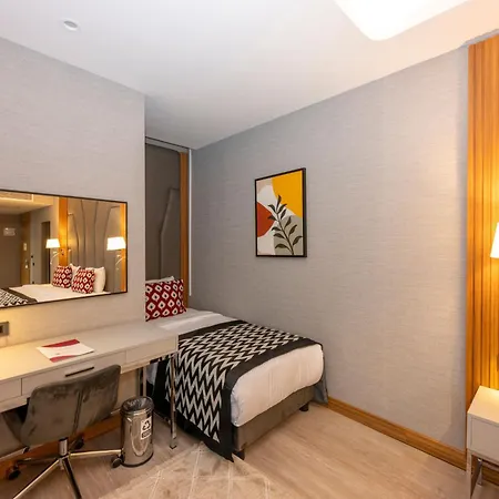 Ramada Encore By Wyndham Sisli