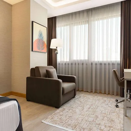 Ramada Encore By Wyndham Sisli 4*
