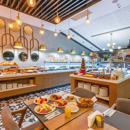 Ramada Encore By Wyndham Sisli Hotel Istambul