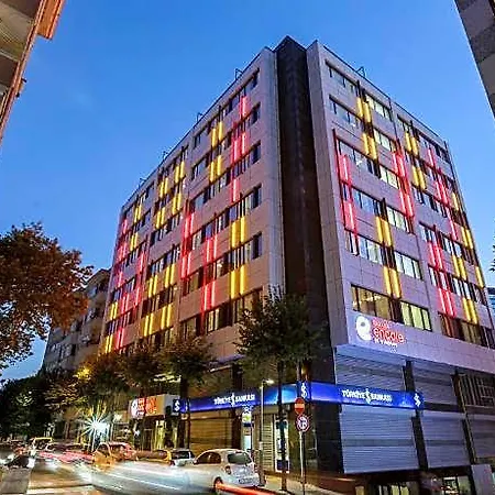 Ramada Encore By Wyndham Sisli 4*