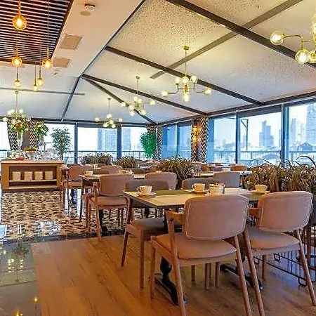 Hotel Ramada Encore By Wyndham Sisli 4*