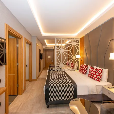 Hotel Ramada Encore By Wyndham Sisli 4*