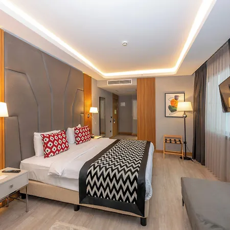 Ramada Encore By Wyndham Sisli Hotel 4*