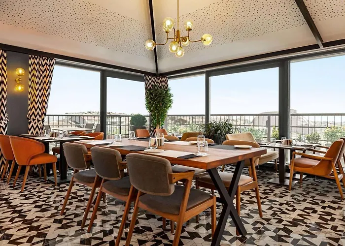 Ramada Encore By Wyndham Sisli Hotel 4*