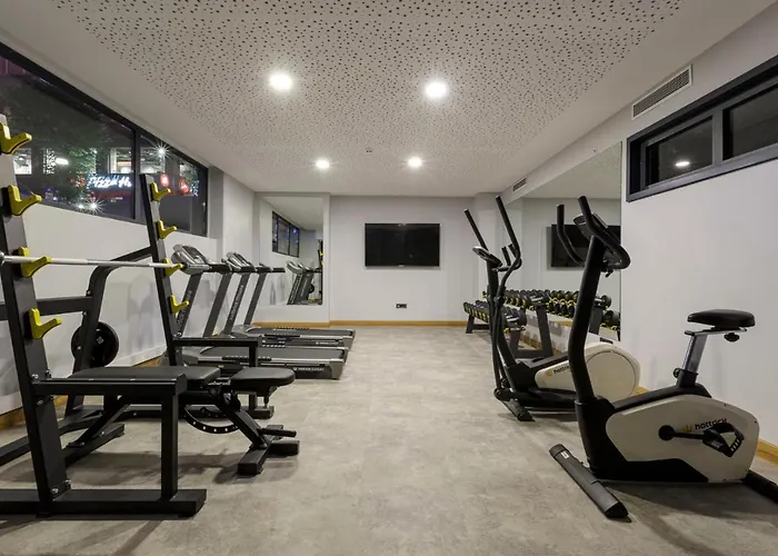 Hotel Ramada Encore By Wyndham Sisli 4*