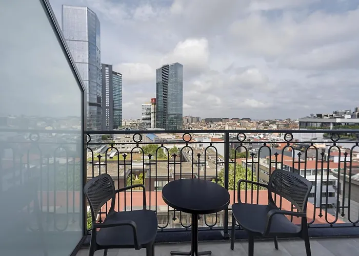 Ramada Encore By Wyndham Sisli Hotel