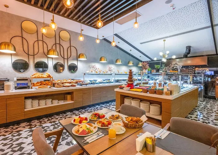 Ramada Encore By Wyndham Sisli Hotel Istanboel