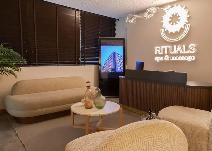 Ramada Encore By Wyndham Sisli