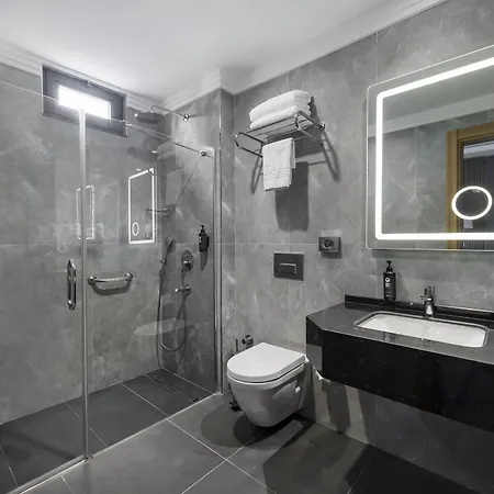 Ramada Encore By Wyndham Sisli Hotel 4*